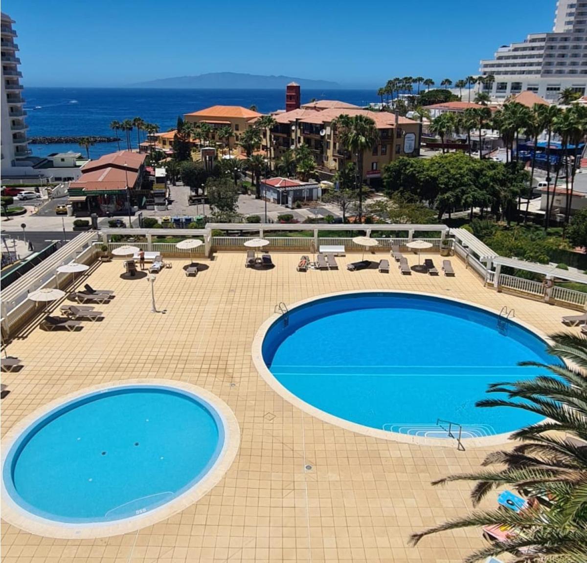 Apartamentos Copacabana Costa Adeje  Bagian luar foto